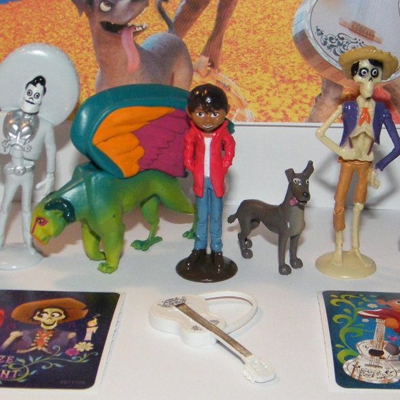 Coco Movie Quality Figure Toy Set of 10 detailed fun Figures Plus More! - Picture 2 of 7